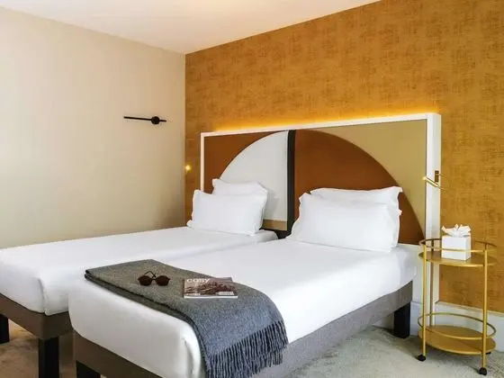 Superior Oda (2 single bed and single chair bed)