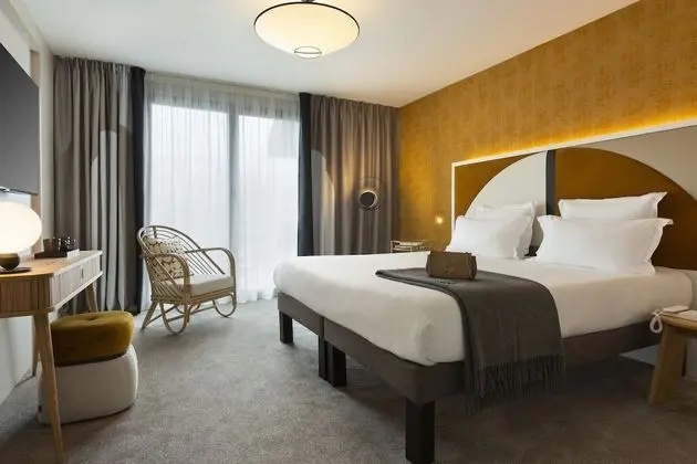 Superior Oda (2 single bed and single chair bed)