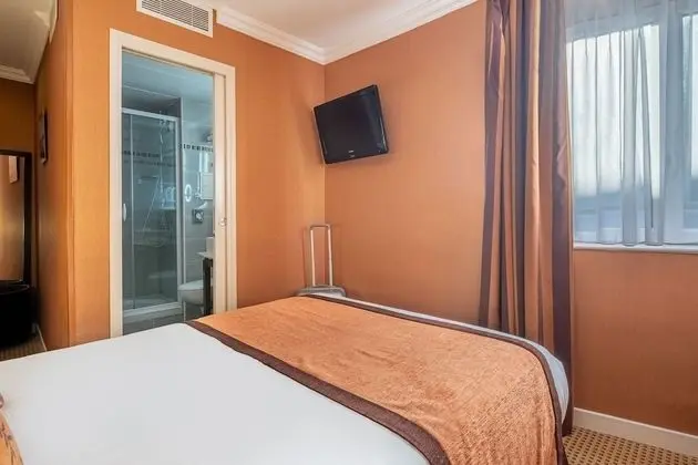 Superior Tek Büyük Yataklı Oda