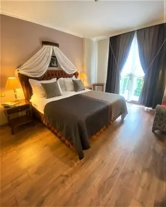 Standart Oda, Şehir Manzaralı