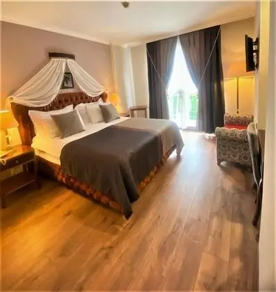 Standart Oda, Şehir Manzaralı