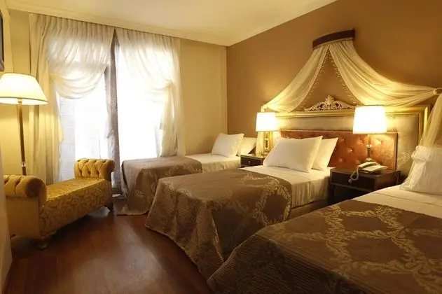 Triple, Şehir Manzaralı