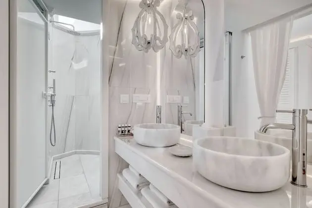 Signature Aegean Room with Outdoor Jetted Tub & Sea View