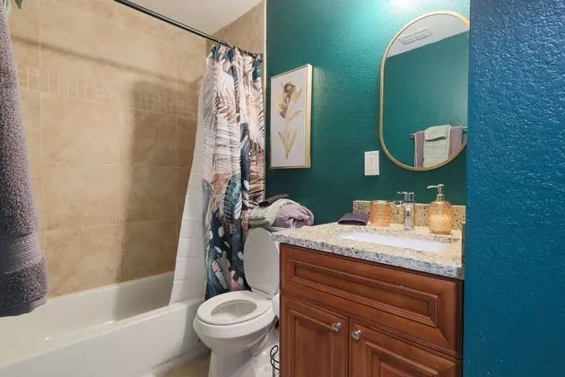 Business Apartment Unit 3
