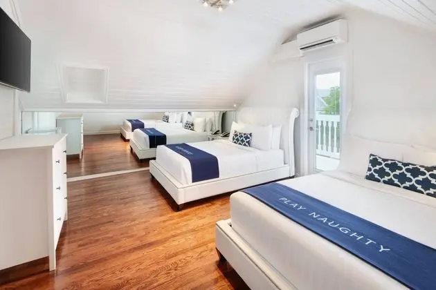 Çatı Katı (Loft), 2 Büyük (Queen) Boy Yatak, Balkon, Şehir Manzaralı