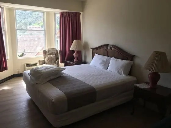 Standard Oda, 1 En Büyük (King) Boy Yatak, Kısmi Deniz Manzarası (4PO)