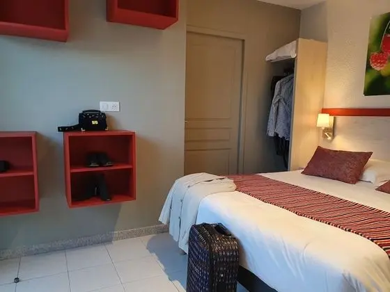 Comfort Üç Kişilik Oda, Bahçe Manzaralı