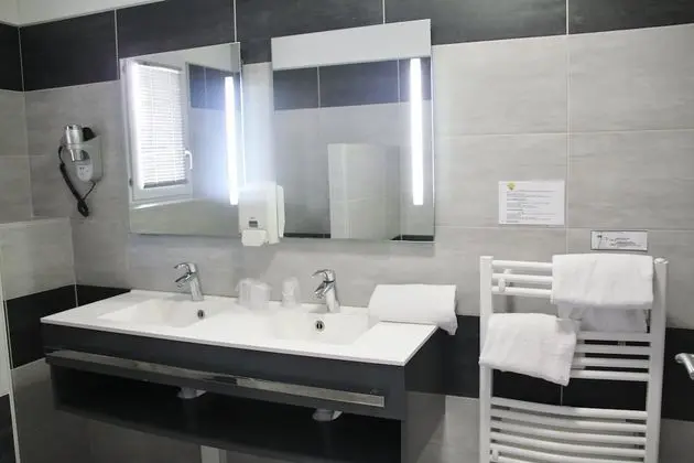 Comfort Üç Kişilik Oda, Bahçe Manzaralı