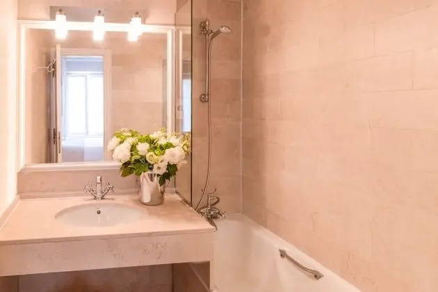 Comfort Tek Büyük Yataklı Oda (Comfort)