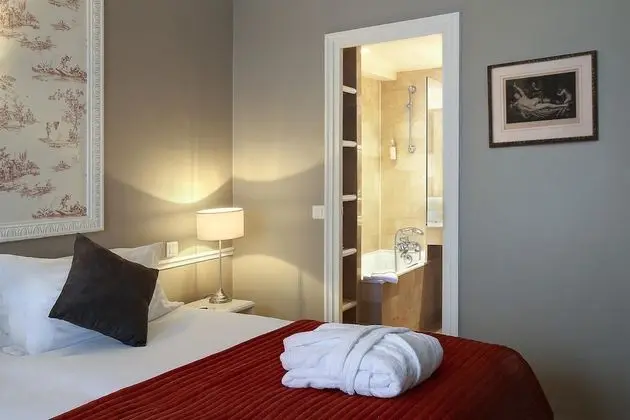 Superior Tek Büyük veya İki Ayrı Yataklı Oda