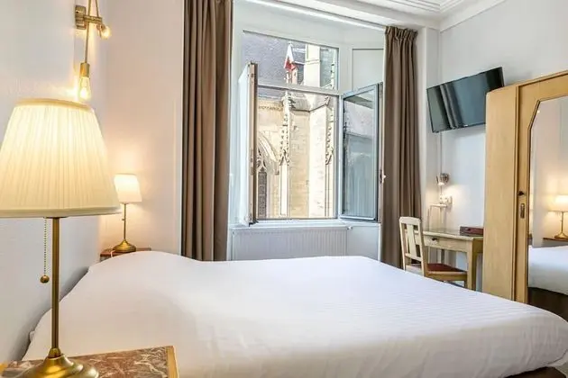Comfort Tek Büyük Yataklı Oda