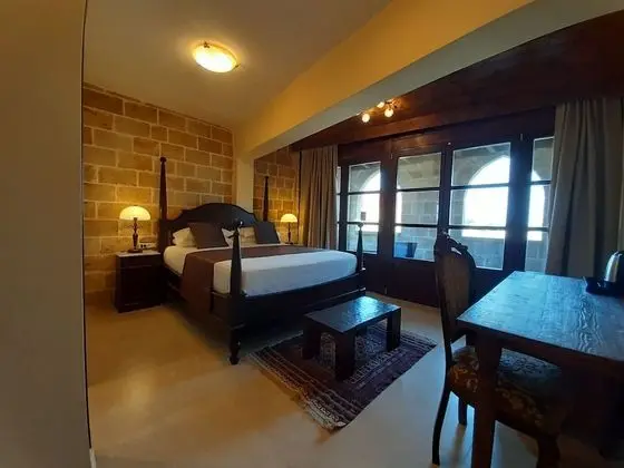 Deluxe Tek Büyük Yataklı Oda, Balkon, Şehir Manzaralı