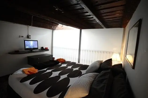Tek Büyük Yataklı Oda, Penceresiz (Private External Bathroom)