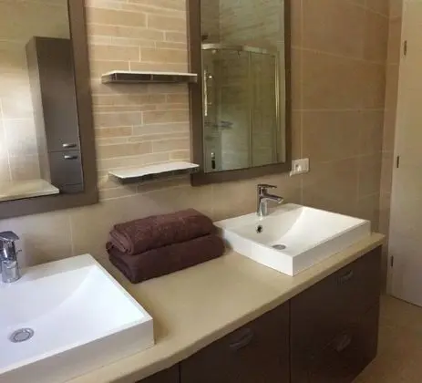 Romantic Tek Büyük Yataklı Oda, Teras, Bahçe Manzaralı