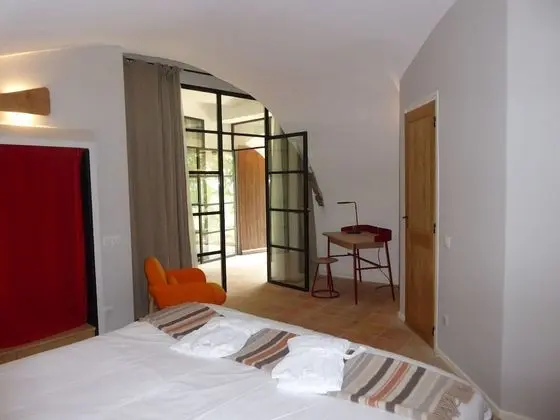 Tek Büyük veya İki Ayrı Yataklı Oda, Özel Banyo