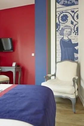 Premium Tek Büyük veya İki Ayrı Yataklı Oda (upon availability)