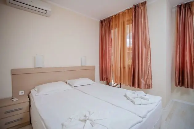 Apart Daire, 2 Yatak Odası, Küçük Mutfak