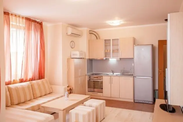 Apart Daire, 2 Yatak Odası, Küçük Mutfak