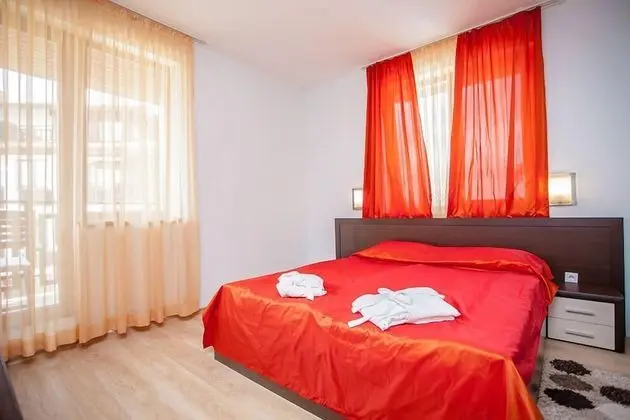 Tek Büyük veya İki Ayrı Yataklı Oda, Deniz Manzaralı