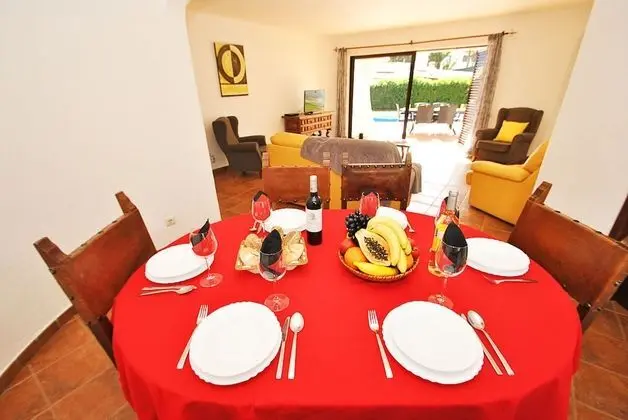 Villa, 4 Yatak Odası, Kişiye Özel Havuzlu
