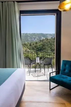 Superior Oda, Balkon