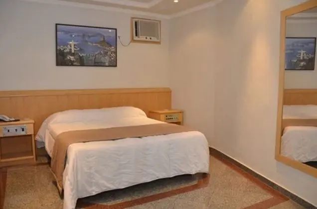 Tek Büyük Yataklı Oda, 1 Çift Kişilik Yatak