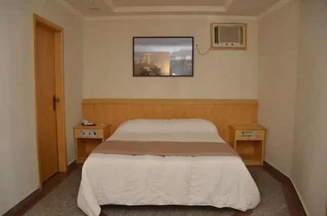 Tek Büyük Yataklı Oda, 1 Çift Kişilik Yatak