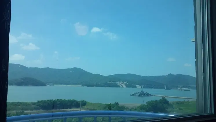 Basic Oda, Deniz Manzaralı