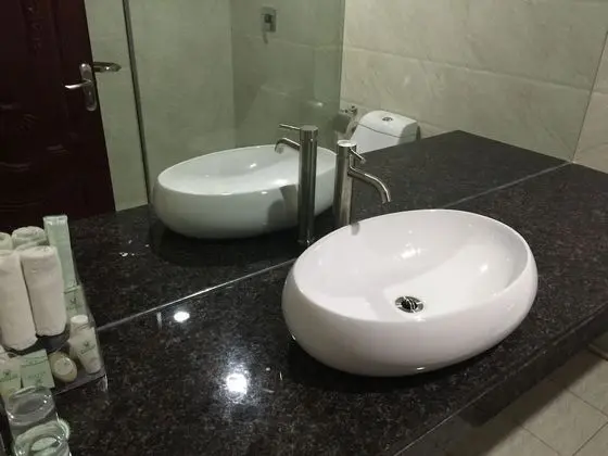Üç Kişilik Oda