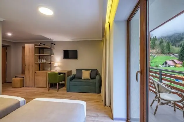 Standard Üç Kişilik Oda, Nehir Manzaralı