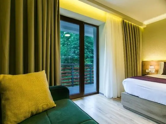 Standard Üç Kişilik Oda, Nehir Manzaralı