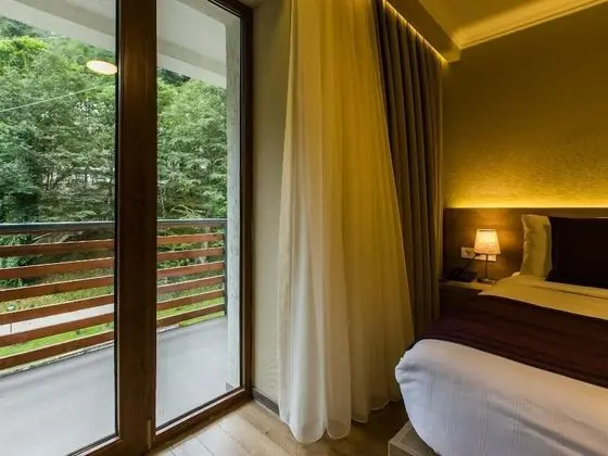 Standard Üç Kişilik Oda, Nehir Manzaralı