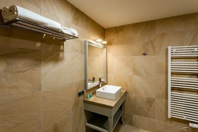 Standard Üç Kişilik Oda, Nehir Manzaralı