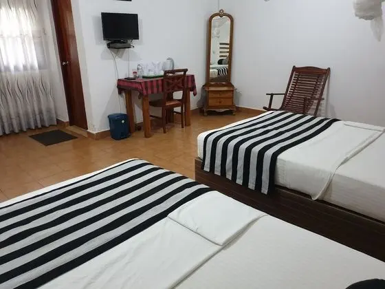 Standard Tek Büyük veya İki Ayrı Yataklı Oda, Birden Çok Yatak, Sigara İçilmez