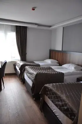 Basic Üç Kişilik Oda