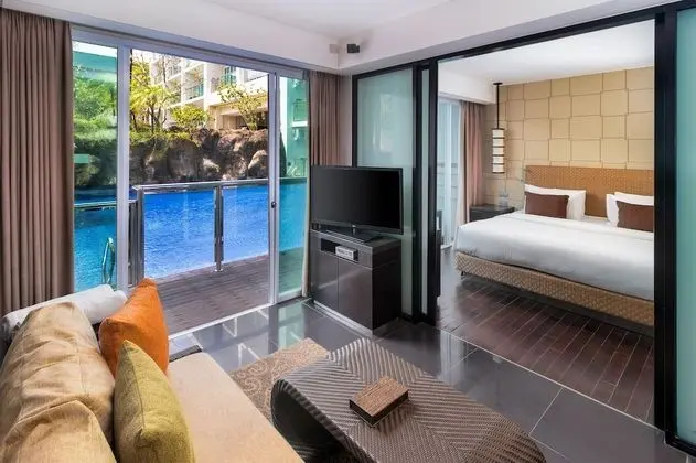 Deluxe Stüdyo Süit, Havuz Kullanımı (Deluxe Pool Access Suite)