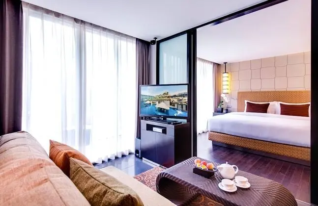 Deluxe Stüdyo Süit, Havuz Kullanımı (Deluxe Pool Access Suite)