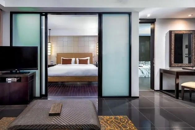 Deluxe Stüdyo Süit, Havuz Kullanımı (Deluxe Pool Access Suite)