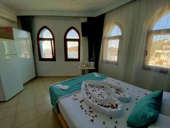 Standart Oda, Deniz Manzaralı, Balkonlu