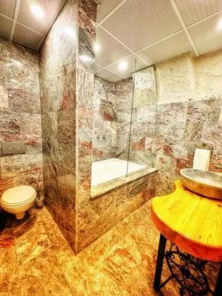 Junior Suite, Bahçe Manzaralı, Küvetli