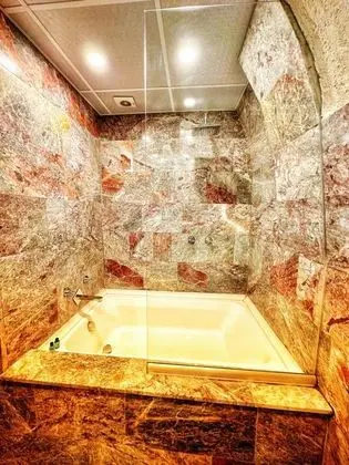 Junior Suite, Bahçe Manzaralı, Küvetli