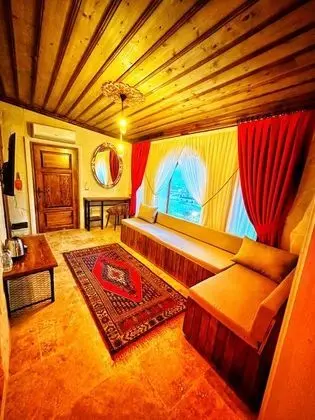 Özel Havuzlu Suit, Şehir Manzaralı, Jakuzili ve Balkonlu