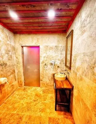 Özel Havuzlu Suit, Şehir Manzaralı, Jakuzili ve Balkonlu