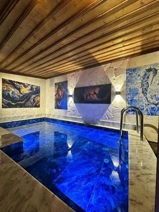 Özel Havuzlu Suit, Şehir Manzaralı, Jakuzili ve Balkonlu