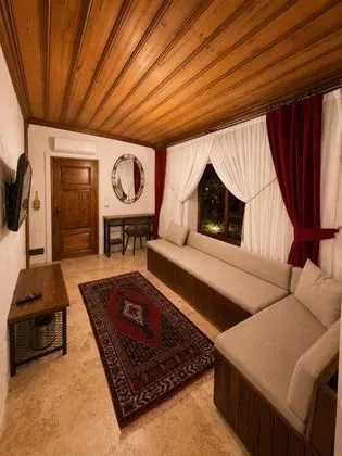 Özel Havuzlu Suit, Şehir Manzaralı, Jakuzili ve Balkonlu