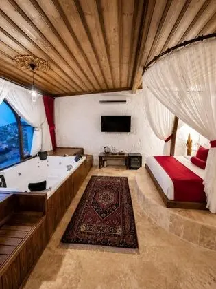 Özel Havuzlu Suit, Şehir Manzaralı, Jakuzili ve Balkonlu