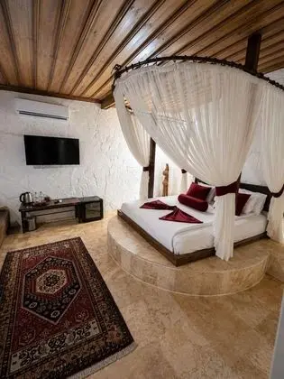 Özel Havuzlu Suit, Şehir Manzaralı, Jakuzili ve Balkonlu