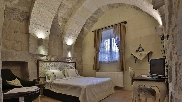 Standard Oda (Stone Arch)