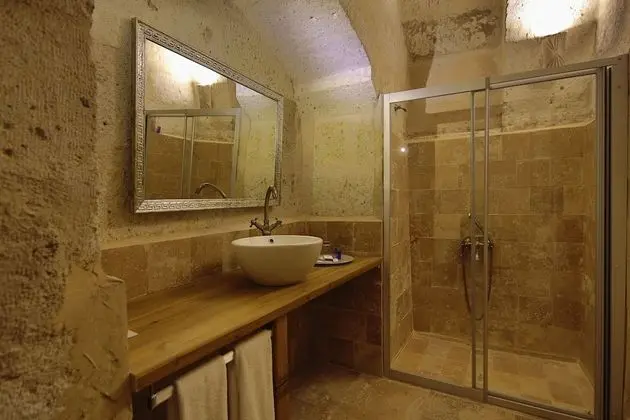 Standard Oda (Stone Arch)