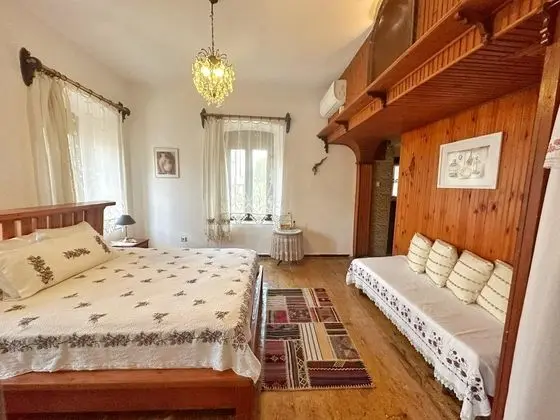 Konak Oda, Bahçe Manzaralı